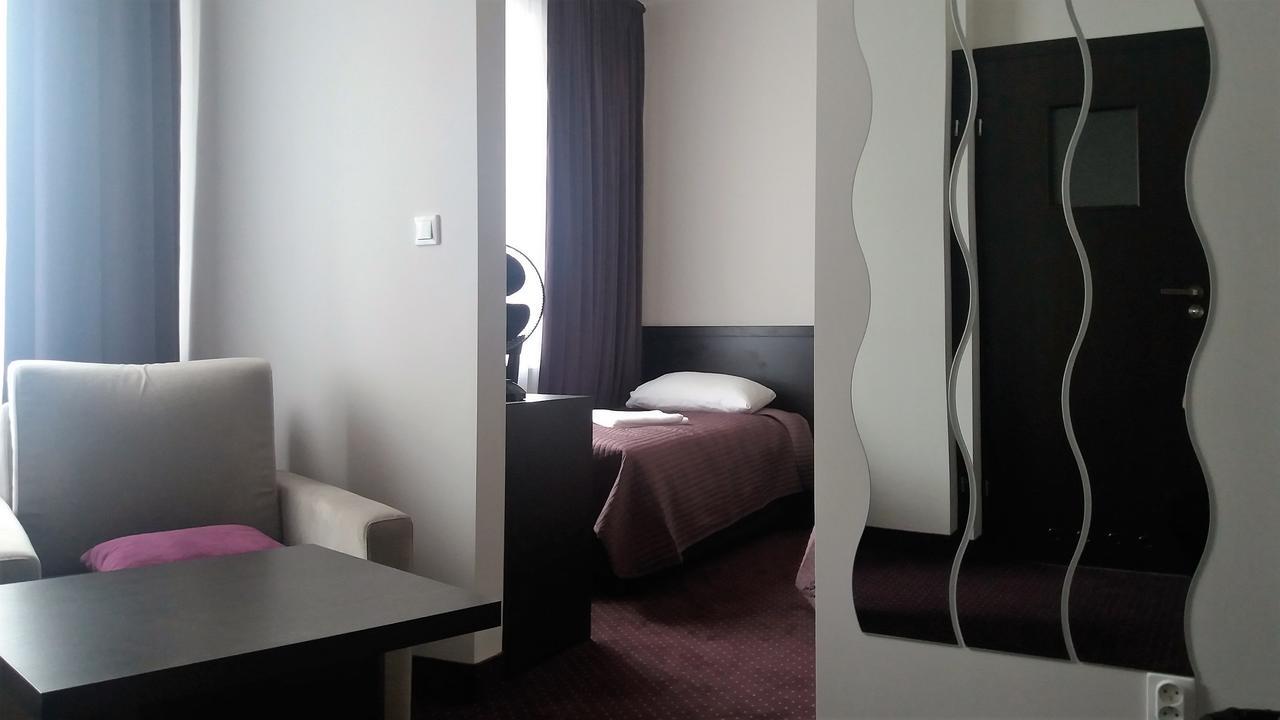 Scsk Pol Lawy Otel Puławy Dış mekan fotoğraf